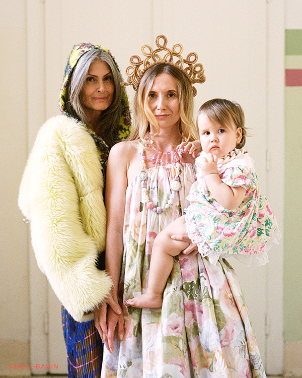 SALLE PRIVÈE - Corinna, Gabriela & Róza for ©NACHBARIN, photography: Anna Breit